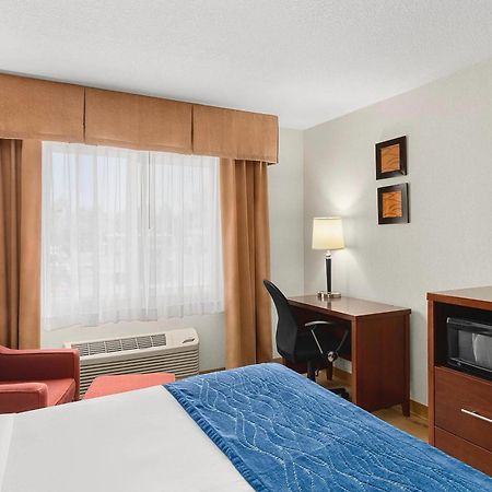 Comfort Inn & Suites Vancouver Downtown City Center מראה חיצוני תמונה